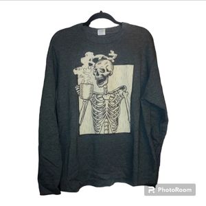 XL dark gray sweatshirt